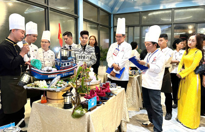 Độc đáo ẩm thực cá ngừ đại dương