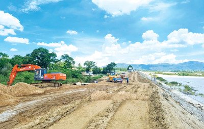 Tập trung thi công các dự án quan trọng, tạo động lực phát triển KT-XH địa phương