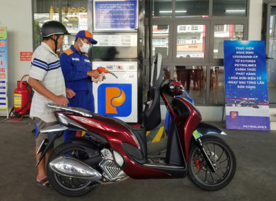 Phấn đấu đến 15/3/2025, 100% cửa hàng xăng dầu xuất hóa đơn điện tử tự động