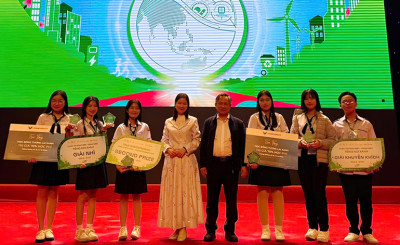 4 học sinh trường chuyên đạt giải nhì cuộc thi Tiếng nói Xanh mùa 2